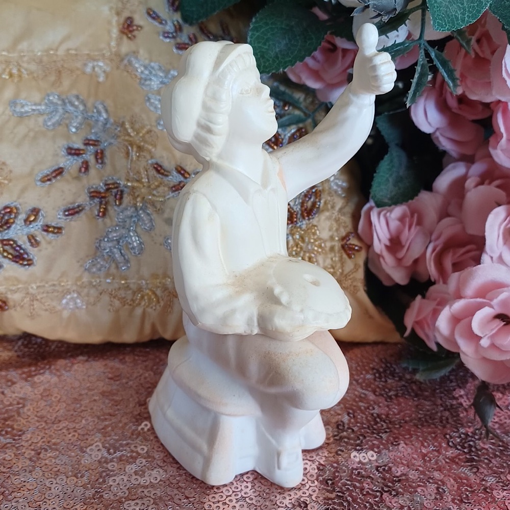 AVON VINTAGE Mother Goose Little Jack Horner Cologne Perfume Bottle Collectible